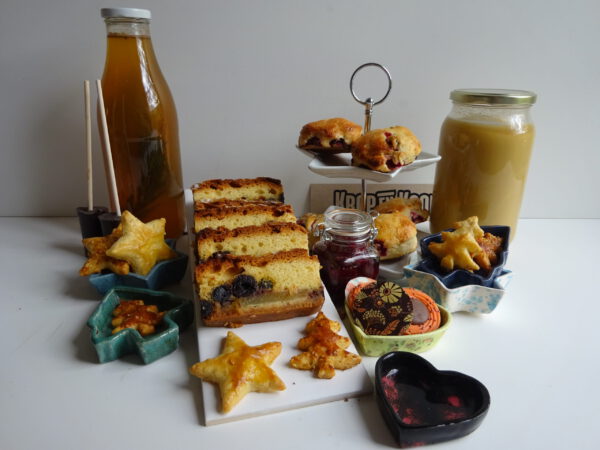 Kerstbrunchbox Kerstbrunchbox. Een heerlijke kerstbrunch besteld u bij Krop en Kool. Komende feestdagen maken wij heerlijke gerechten maalijden om van de kerstdagen een feest voor thuis te maken.