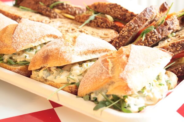 Broodje biologische eiersalade broodje eiersalade